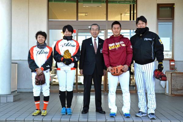 花輪町長と講師のプロ野球選手