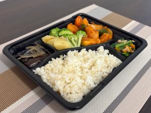 Yorii Kenko弁当〜野菜も主役！ゴロゴロ甘辛チキン〜