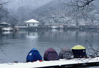 冬の円良田湖の写真