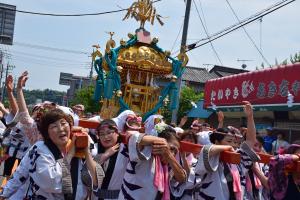 夏まつり女性神輿