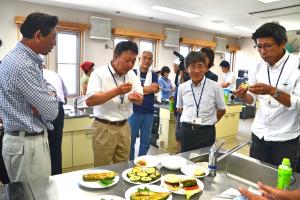 試食会の様子