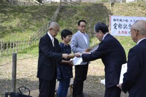 愛称記念品贈答式４小山さん