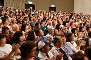 なんでも鑑定団観客の皆さんの写真